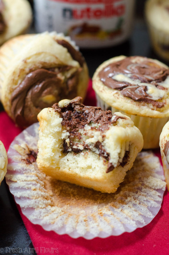 Muffins de Nutella Swirl: Muffins básicos de soro de leite são aprimorados com a atualização Nutella a cada mordida.