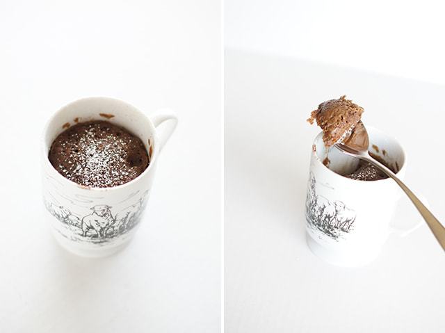 Bolo Bolo pode ser a melhor invenção! Pegue uma xícara, farinha, açúcar, cacau, etc. e 30 segundos depois, a sobremesa é servida! Meu tipo de negócio rápido!