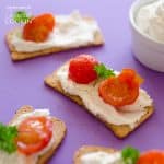 Este queijo feta com ricota é uma maneira deliciosa e distribuível de desfrutar do seu queijo mediterrâneo favorito! Uma extensão que combina com praticamente tudo.