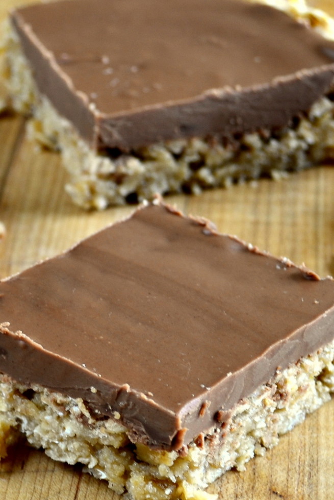Barras de chocolate e aveia com manteiga de amendoim