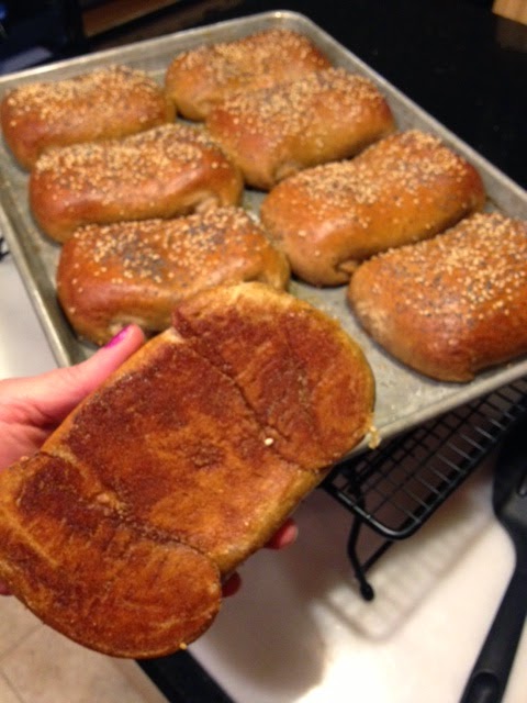 Bolsos de pretzel recheados com presunto e receita de Asiago na Kudos Kitchen By Renee