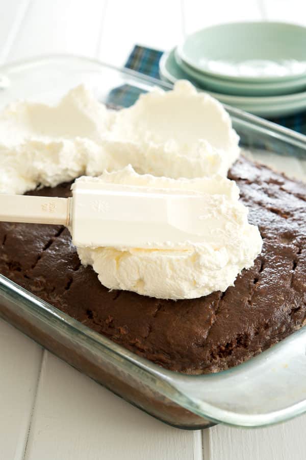 Tres Leches Chantilly de Bolo de Chocolate