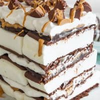 Bolo de sanduíche de sorvete de manteiga de amendoim