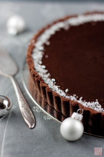 Torta de creme de menta com chocolate escuro em dessertfirstgirl.com