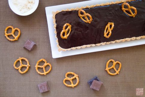 Pretzel bolo de chocolate com leite maltado em dessertfirstgirl.com