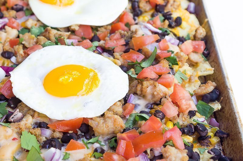 Nachos de salsicha de frango