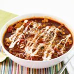 Chili de salsicha de frango quente