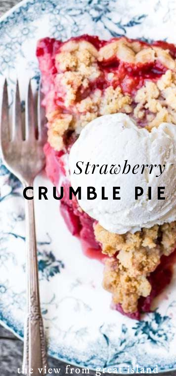 Strawberry Crumble Pie ~ This one is fruity, juicy, and berrylicious. #strawberries #strawberry #pie #crumble #homemade #dessert #berries #strawberrydessert #easy #best #recipe