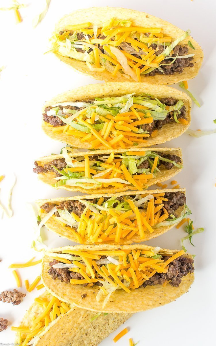 Não é o Cinco de Mayo sem uma tonelada de tacos. Você conhece algum truque para fazer tacos para o público? Dê uma olhada nessas 5 dicas para ótimos tacos de carne moída e aprenda minhas instruções a tempo de Cinco de Mayo!