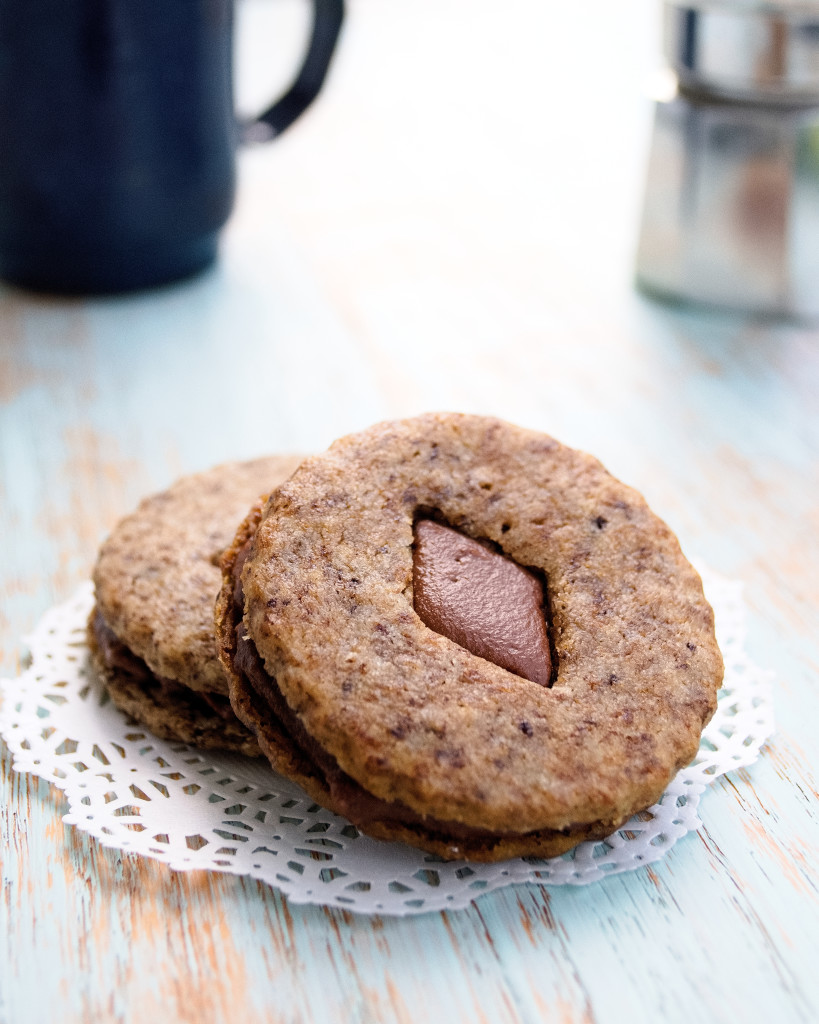 Biscoitos de capuccino mocha: biscoitos de manteiga espresso com ganache de chocolate ao leite