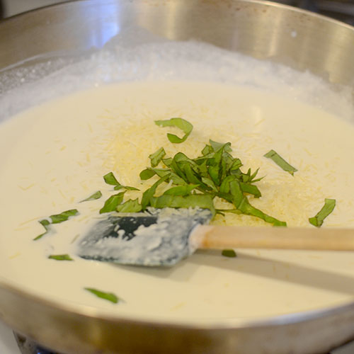 Molho de Creme de Manjericão 