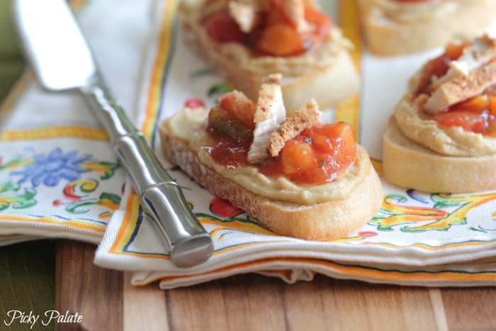 Molho de frango assado e homus Bruschetta-16t