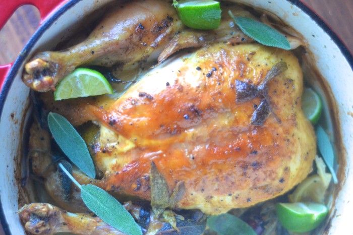 Ensopado de frango com leite de amêndoa, limão, canela e sálvia