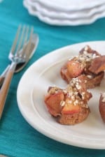 Pedaços de pão de canela e maçã 