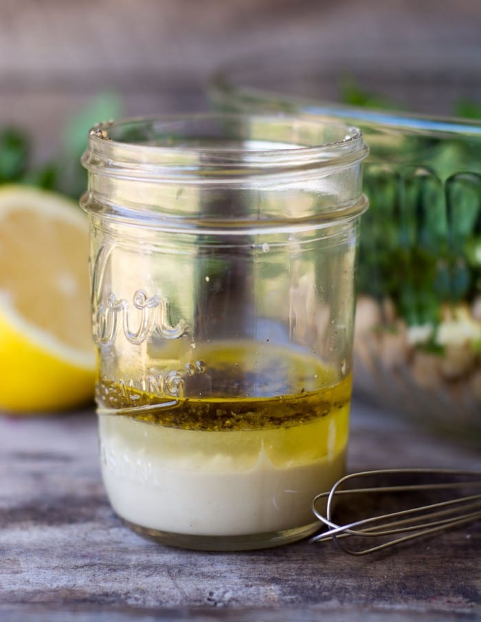 Molho de tahine para salada de hummus desconstruída