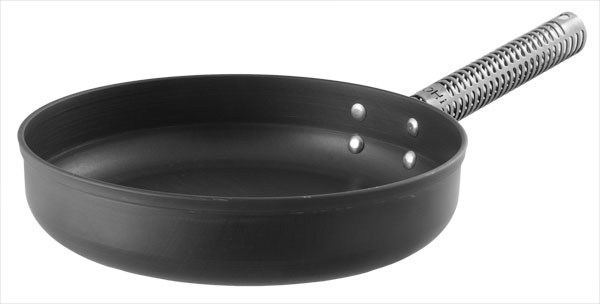 Espaguete com almôndegas em molho marinara