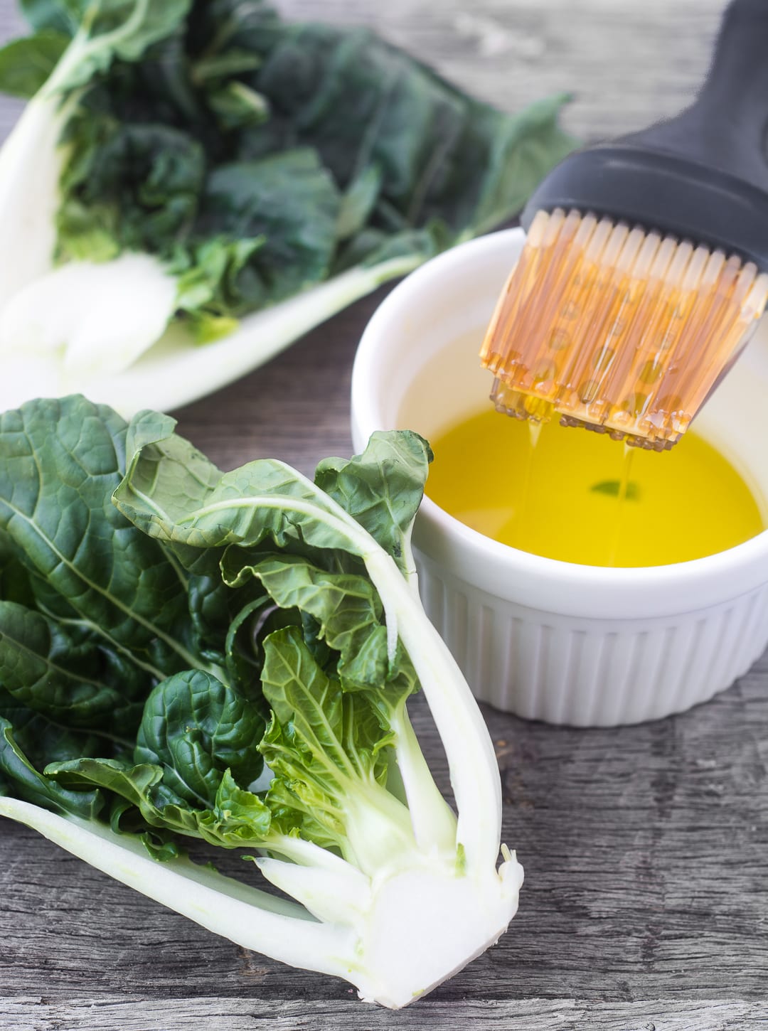 Bok Choy grelhado com cobertura de mel e gergelim