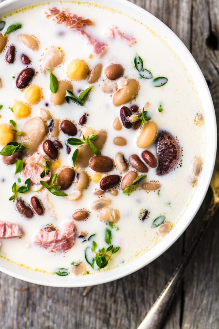 Sopa deliciosa, saudável e saudável de fiambre e feijão ~ theviewfromgreatisland.com
