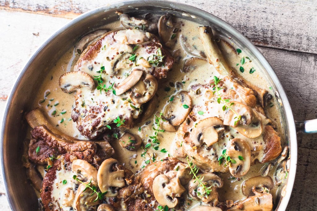 Chuletas de Cerdo Instantáneas en Salsa Cremosa de Champiñones Chuletas de Cerdo Instantáneas en Salsa de Mostaza Cremosa
