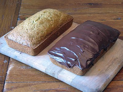 Pão de abobrinha de glória da manhã em AmandasCookin.com Pão de abobrinha da glória da manhã - AmandasCookin.com