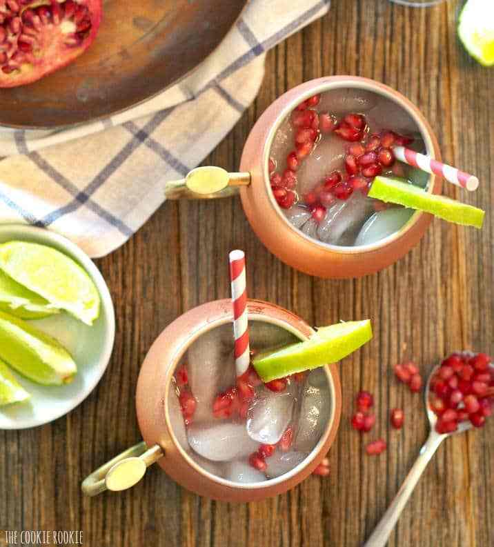 Granada Moscow Mule. O coquetel de inverno perfeito! Prepare-se para as férias com esta deliciosa bebida!