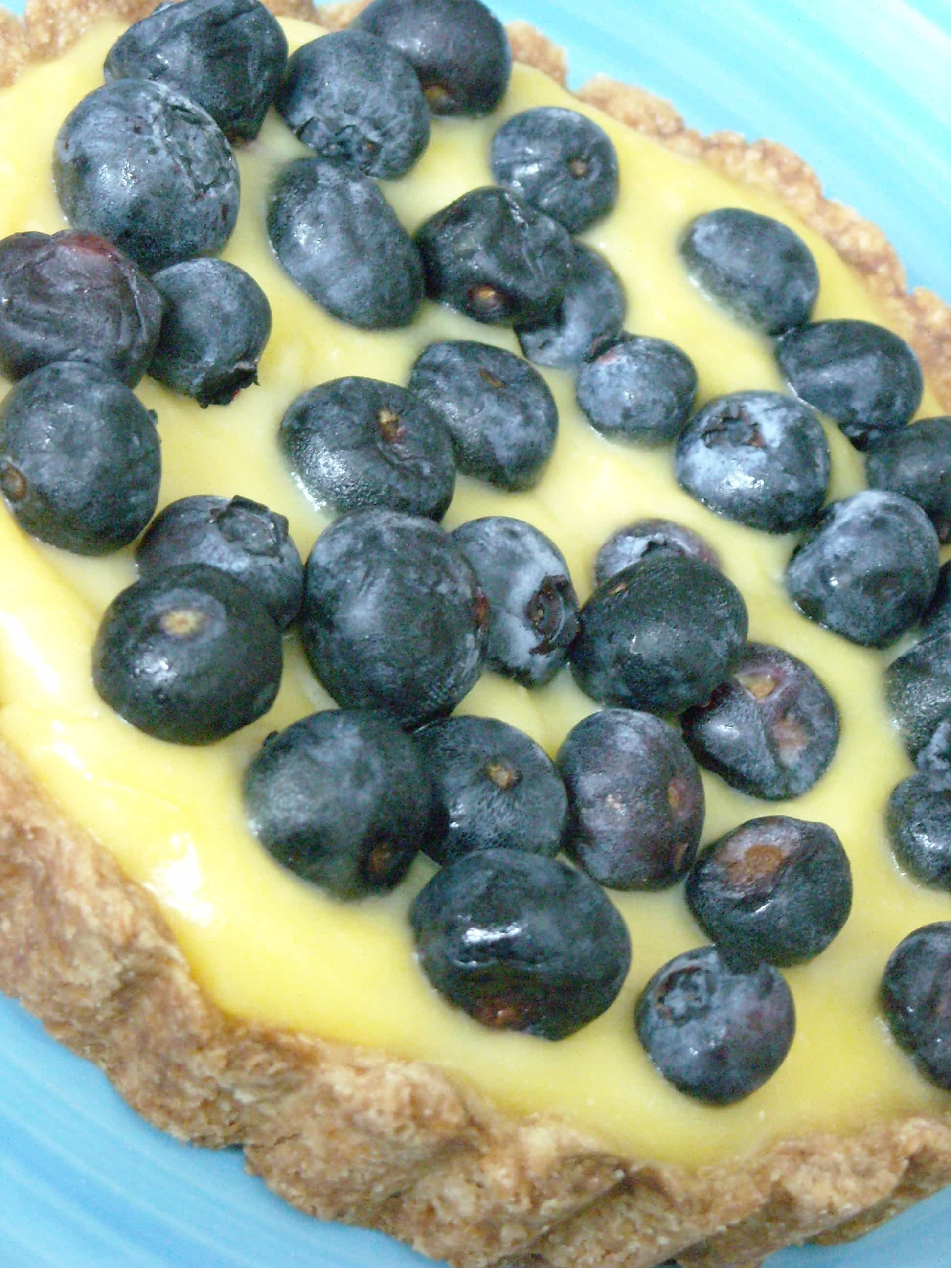 Tarta de natillas balsámicas blancas con arándanos de Nutmeg Nanny