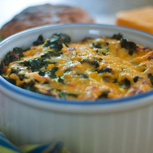 Estratos sem couve e queijo cheddar # brunch # café da manhã #ggs #glutenfree | feedyoursoul2.com