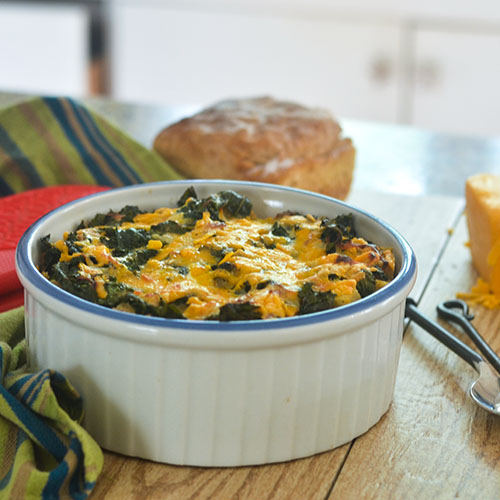 Refeições sem glúten de couve e queijo cheddar 