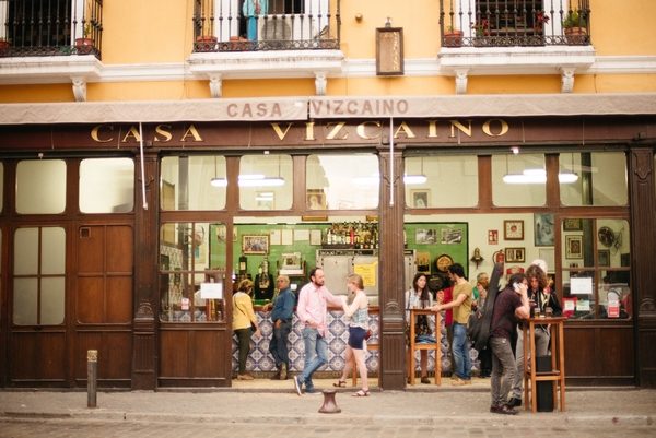 auto-guiada de tapas em Sevilha - vermute na casa vizcaino