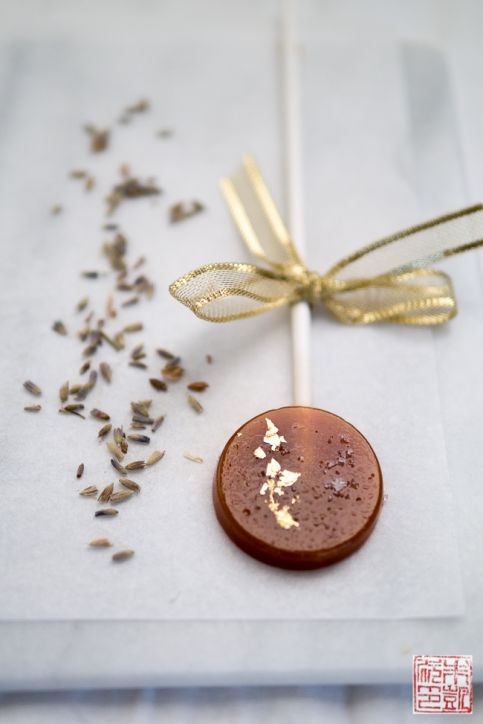  Pirulito de flor de lavanda com caramelo 