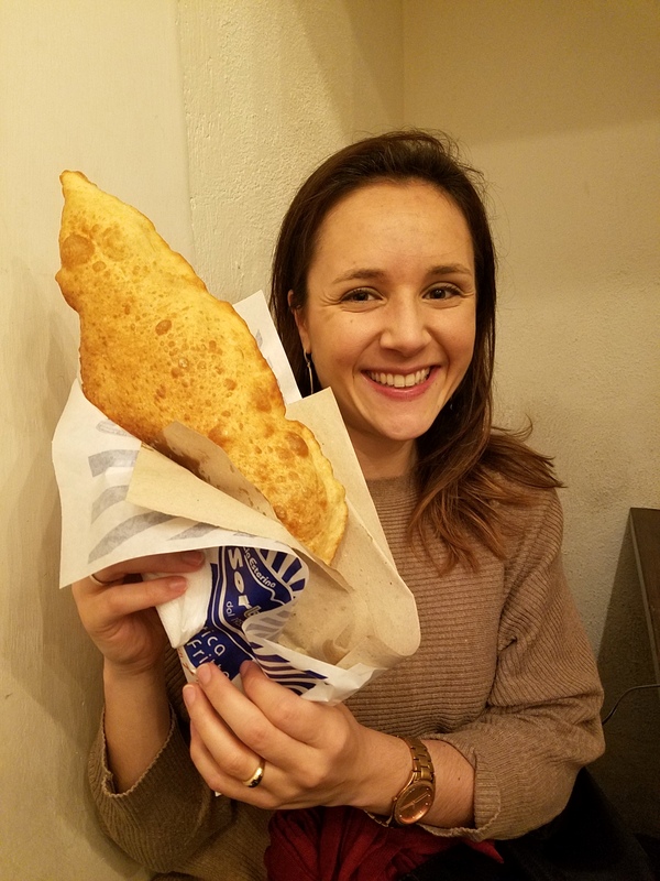 Pizza fritta em Nápoles - Deve experimentar a comida em Nápoles