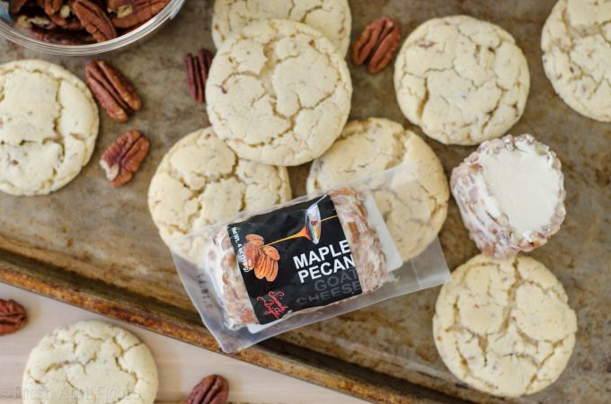 Biscoitos de açúcar de noz-pecã e queijo de cabra - Biscoitos doces e azedos feitos com queijo de cabra e noz-pecã.