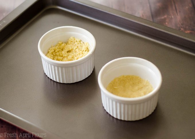 Cheesecakes de framboesa com chocolate (para 2): cheesecakes simples e sem glúten, feitos com queijo de chocolate e framboesas frescas.
