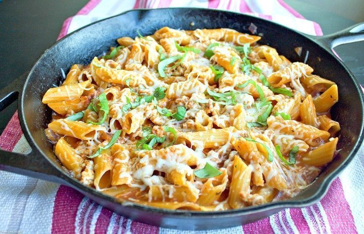 Frigideira Cremosa de Frango Italiano Penne