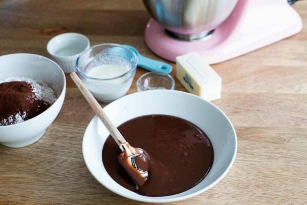 Cupcakes de Chocolate Duplo - Chocolate Derretido