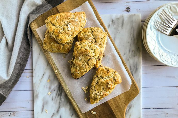Scones escoceses de aveia com chuvisco e mel | 31Daily.com
