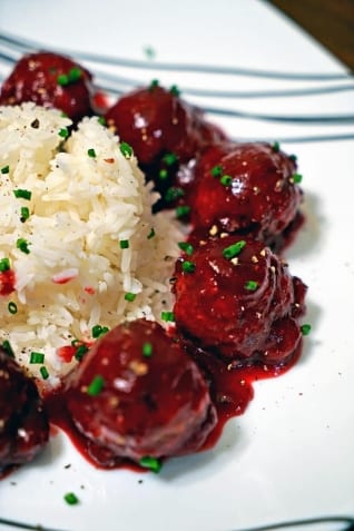 Albóndigas de pavo al ajo asado con glaseado de arándanos picant