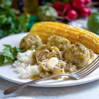 Albóndigas Rellenas De Chile Verd