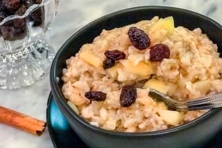 Arroz fácil Avena con manzanas y canela
