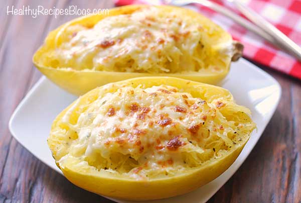 Calabaza de espagueti con queso dos veces al horno