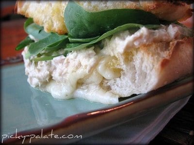 Atum ciabatta assado derretido com alho…. Diversão em família no mar