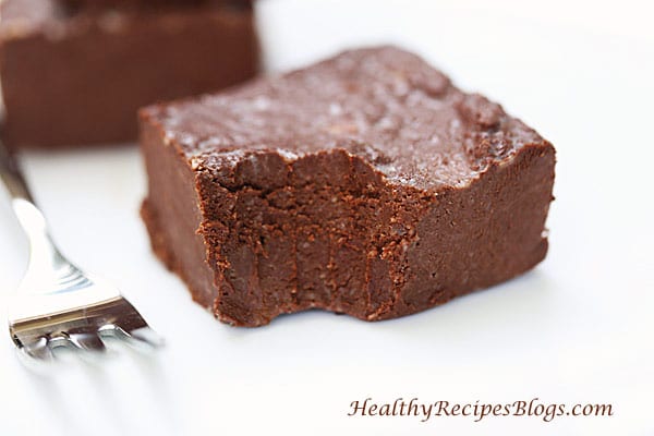 Barras de pastel de queso y chocolate sin hornear