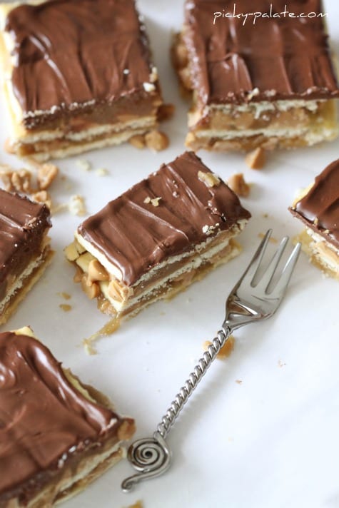 Barras de chocolate, mantequilla de maní y caramelo