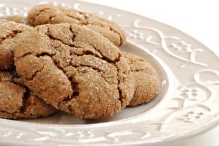 Galletas de especias de jengibre gigantes y suaves