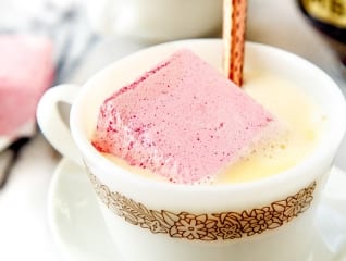Cacao caliente blanco frambuesa
