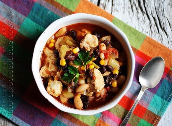 Chili de Pollo con Frijoles Negros y Ma&iacute;z @amandaformaro Amanda