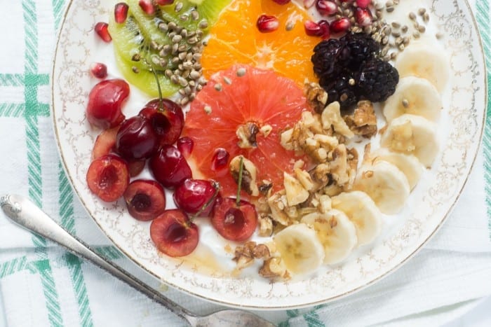 C&oacute;mo hacer un plato de desayuno digno de Instagram que es una manera hermosa e inteligente de comenzar el d&iacute;a