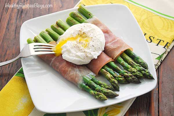 Esp&aacute;rragos Envueltos con Prosciutto