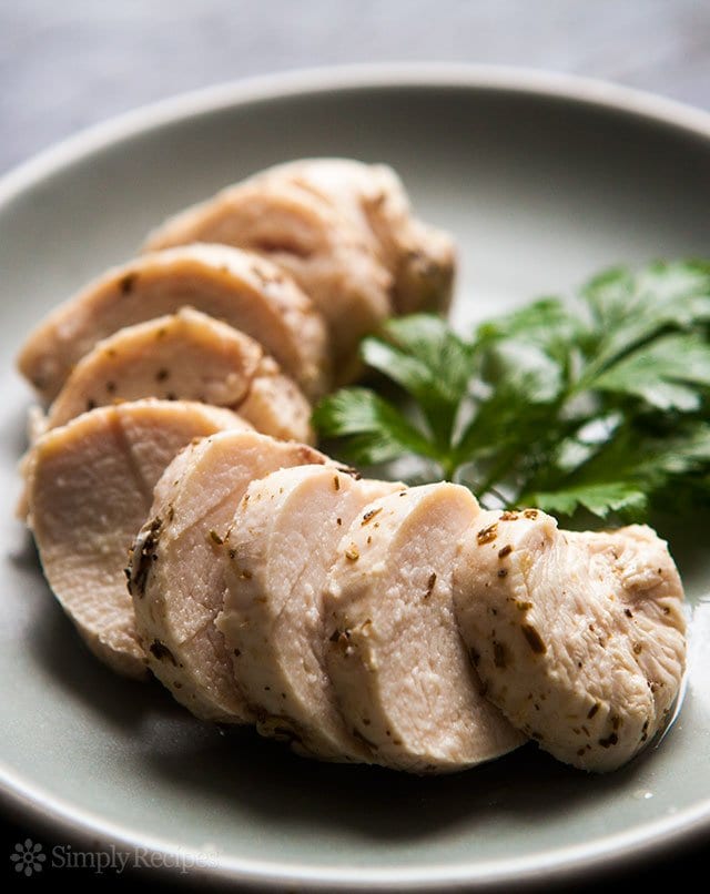 Frango escalfado em estilo de restaurante