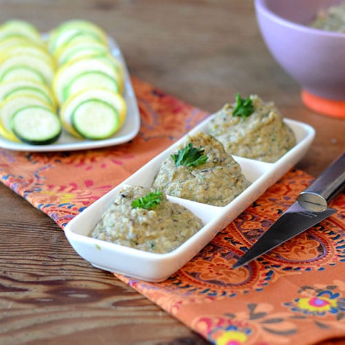 Hummus De Frijoles Blancos Y Berenjenas Asadas